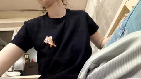 Snapshot of carlinematsuzaki chatting on February 28, 2026, 9:27 pm Jessie online show from February 28, 2026, 9:27 pm