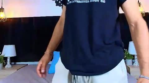 Carlos online show from July 4, 2026, 5:46 am