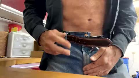 Snapshot of carlmeyers33 chatting on October 18, 2025, 11:38 pm daddy cowboy fit mature straight online show from October 18, 2025, 11:38 pm