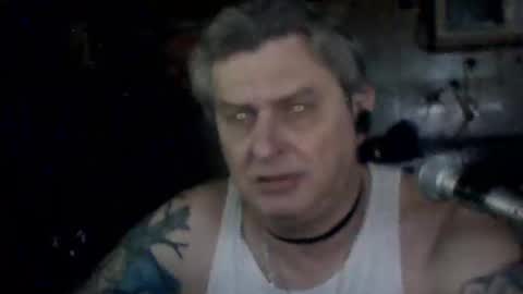 carlos712009 online show from April 15, 2026, 5:36 am