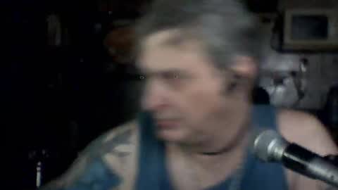 carlos712009 online show from April 17, 2026, 7:11 am