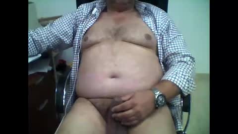 carlos8711 online show from January 14, 2026, 3:28 pm