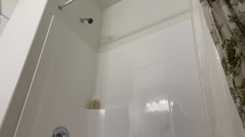 carlosjosecb2 online show from October 1, 2025, 4:07 am