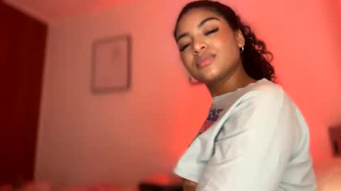 Littlecarly  online show from February 4, 2025, 4:26 am