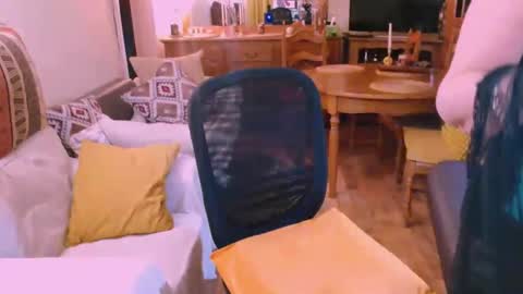 Snapshot of carmenrossi chatting on December 5, 2024, 4:34 pm Carmen online show from December 5, 2024, 4:34 pm