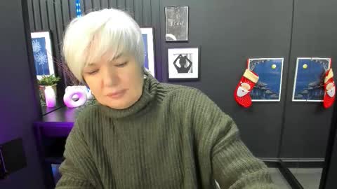 Snapshot of carmensoft chatting on January 17, 2026, 8:34 pm Carmen online show from January 17, 2026, 8:34 pm