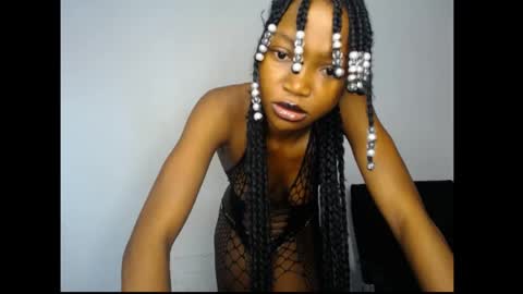 caroline online show from May 27, 2026, 4:09 am