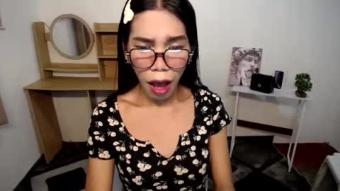 Snapshot of carol_linaxxx chatting on December 12, 2024, 3:43 am Carolina online show from December 12, 2024, 3:43 am