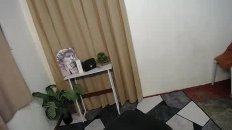 Snapshot of carol_linaxxx chatting on January 6, 2025, 5:38 pm Carolina online show from January 6, 2025, 5:38 pm