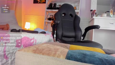 Snapshot of carol_parker1 chatting on January 28, 2025, 1:05 pm Carol online show from January 28, 2025, 1:05 pm