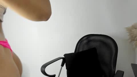 Snapshot of carolay759687 chatting on January 3, 2025, 4:22 am carolay759687 online show from January 3, 2025, 4:22 am