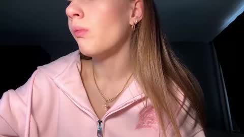 Lisa online show from December 23, 2025, 8:34 am