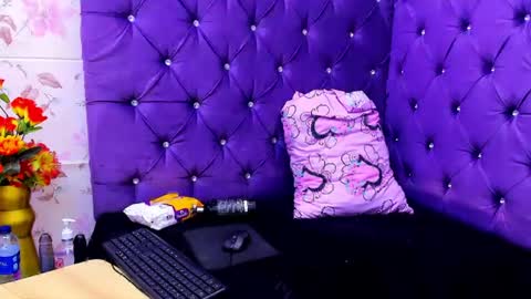 carolina suarez online show from July 5, 2026, 4:19 am