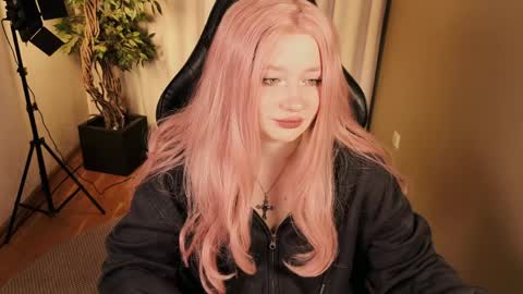 Mira online show from March 26, 2026, 5:24 am