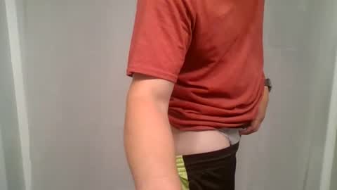 Snapshot of carolinaboy01 chatting on May 18, 2026, 6:03 pm carolinaboy01 online show from May 18, 2026, 6:03 pm
