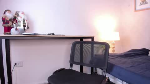  Caroline  online show from January 14, 2026, 11:38 am