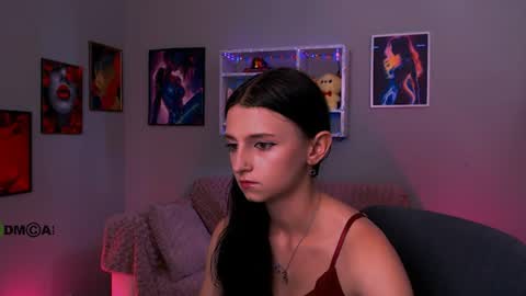 Snapshot of caroline_honeyy chatting on June 11, 2026, 12:36 pm Caroline online show from June 11, 2026, 12:36 pm