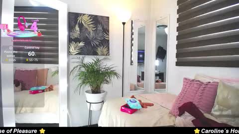 C A R O L I N E online show from October 27, 2025, 12:42 pm