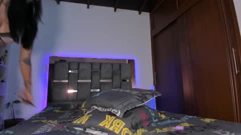 CAROLINE online show from September 17, 2025, 3:08 am