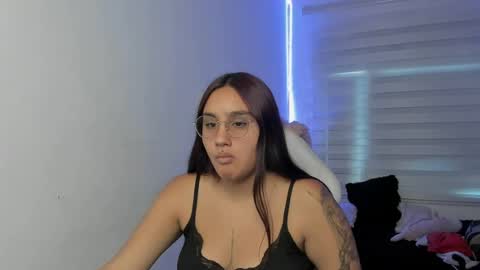 caroline_rodriguez_9 online show from July 16, 2026, 6:58 pm