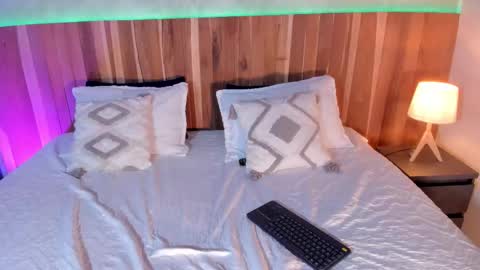 Caroline online show from September 29, 2025, 7:40 pm