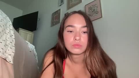 Snapshot of carolineoxox chatting on July 5, 2026, 4:14 pm Caroline online show from July 5, 2026, 4:14 pm