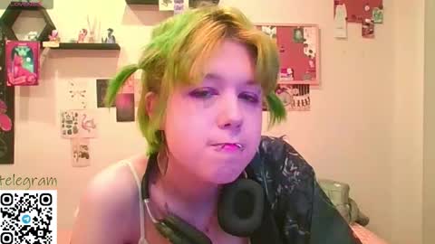 Snapshot of carolinerichter chatting on February 4, 2026, 11:09 pm CarolineRichter online show from February 4, 2026, 11:09 pm