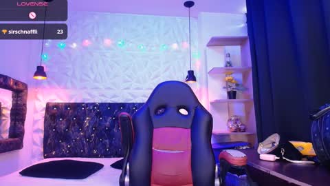 Snapshot of carolinescoth_dl chatting on January 7, 2025, 8:31 pm Caroline Scoth online show from January 7, 2025, 8:31 pm