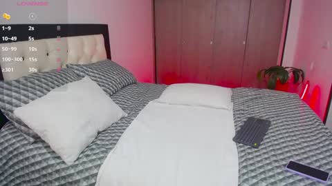 Snapshot of carolinnefiotti chatting on September 16, 2025, 3:02 pm CarolinneFiotti online show from September 16, 2025, 3:02 pm