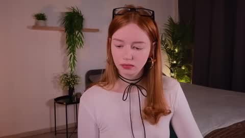 Caro online show from October 19, 2025, 5:02 pm