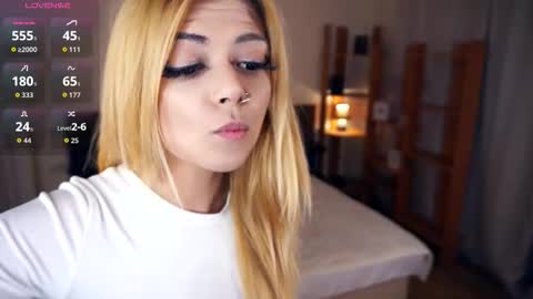 Hello everyone Im Monica Its my first day Were going to have fun together  online show from September 20, 2025, 8:32 pm