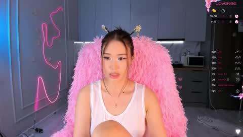 Snapshot of carpe_diemmm chatting on September 10, 2025, 10:43 pm Yummi online show from September 10, 2025, 10:43 pm