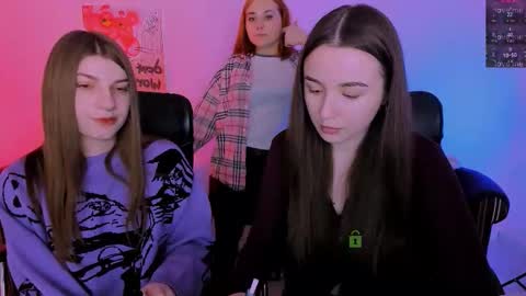 casey_meow_ online show from February 7, 2026, 10:19 am