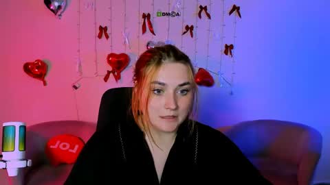 casey_meow_ online show from May 19, 2026, 8:53 am