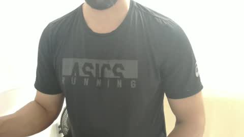 Snapshot of cashmastermuscle77 chatting on January 2, 2025, 5:29 pm cashmastermuscle77 online show from January 2, 2025, 5:29 pm