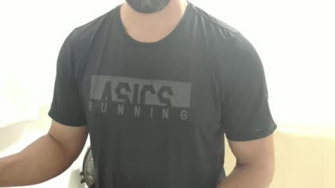 Snapshot of cashmastermuscle77 chatting on January 2, 2025, 11:49 pm cashmastermuscle77 online show from January 2, 2025, 11:49 pm