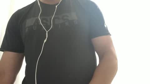 Snapshot of cashmastermuscle77 chatting on January 7, 2025, 11:56 pm cashmastermuscle77 online show from January 7, 2025, 11:56 pm