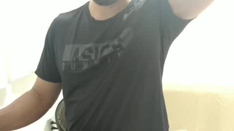 Snapshot of cashmastermuscle77 chatting on January 19, 2025, 10:17 pm cashmastermuscle77 online show from January 19, 2025, 10:17 pm