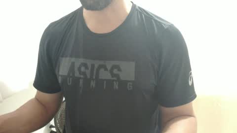 Snapshot of cashmastermuscle77 chatting on January 20, 2025, 2:22 am cashmastermuscle77 online show from January 20, 2025, 2:22 am