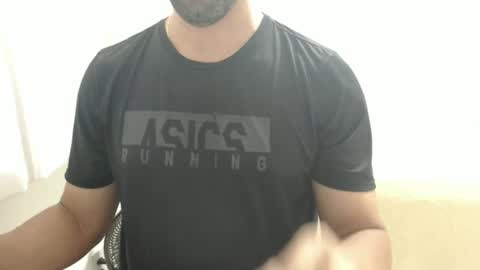 Snapshot of cashmastermuscle77 chatting on January 27, 2025, 1:16 am cashmastermuscle77 online show from January 27, 2025, 1:16 am