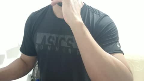 Snapshot of cashmastermuscle77 chatting on February 7, 2025, 2:08 am cashmastermuscle77 online show from February 7, 2025, 2:08 am