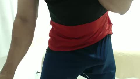 Snapshot of cashmastermuscle77 chatting on October 6, 2025, 6:27 pm cashmastermuscle77 online show from October 6, 2025, 6:27 pm