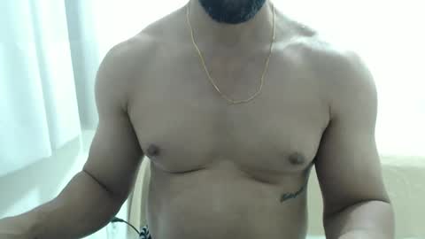 Snapshot of cashmastermuscle77 chatting on October 16, 2025, 2:01 am cashmastermuscle77 online show from October 16, 2025, 2:01 am