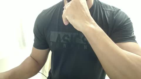 cashmastermuscle77 online show from April 12, 2026, 6:46 pm