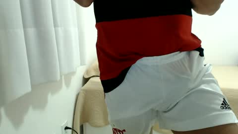 Snapshot of cashmastermuscle77 chatting on June 17, 2026, 9:05 pm cashmastermuscle77 online show from June 17, 2026, 9:05 pm