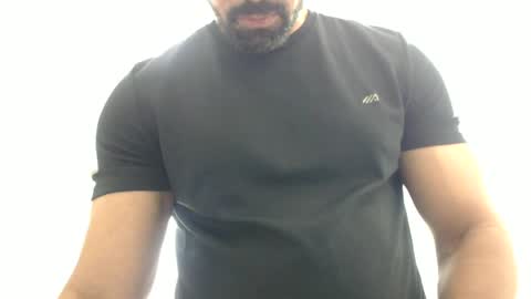 Snapshot of cashmastermuscle77 chatting on June 28, 2026, 2:12 pm cashmastermuscle77 online show from June 28, 2026, 2:12 pm