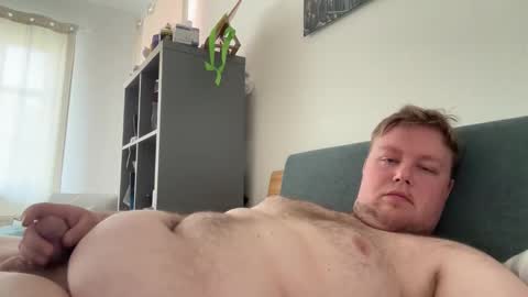 casparyflorian51 online show from April 9, 2026, 1:38 pm