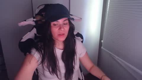 cassiealvarez online show from July 2, 2026, 8:59 pm