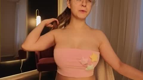 assie online show from December 18, 2025, 12:33 pm