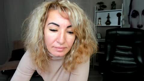 CassieJonas online show from January 10, 2025, 9:23 am